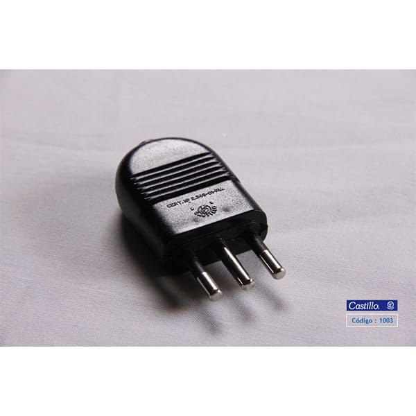 Enchufe Macho Recto 2P+T 10A -250V Castillo